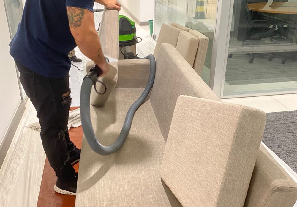 Higienização de carpetes e estofados